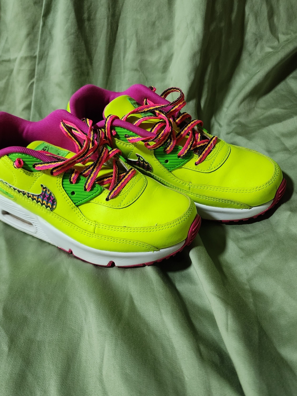 Nike Air Max , Volt Green 3y